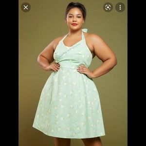 NWT Her Universe Disney Tiana Princess and the Frog Retro Halter Dress 16